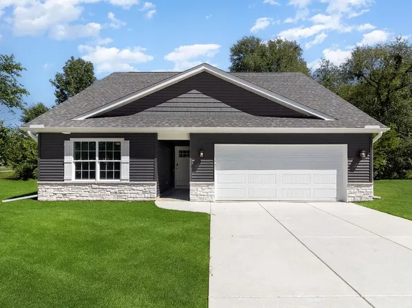 413 Belvoir Rd, Kingsford Heights, IN 46346