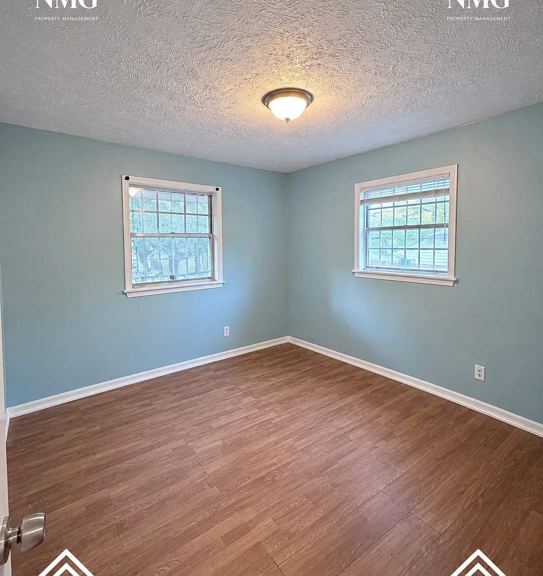 3380 Shady Oaks St — Photo 4