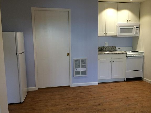 3rd image of 4722 33rd St APT 15