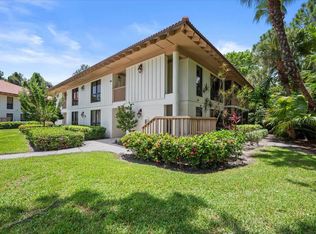 221 Brackenwood Ter, Palm Beach Gardens, FL 33418