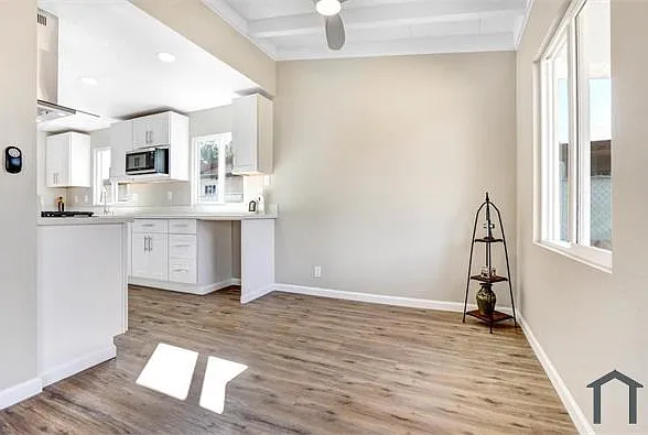 713 W Avenue H10 — Photo 9