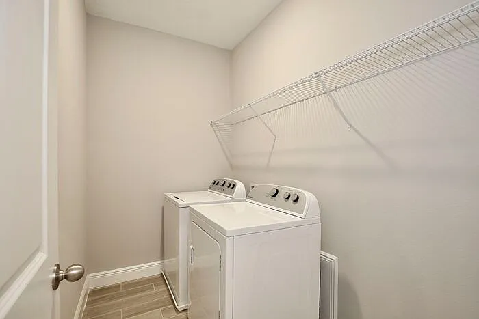 6491 Cyrils Dr — Photo 20
