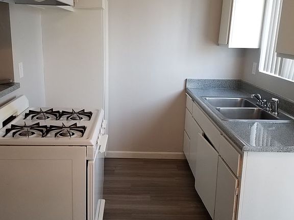 3rd image of 1532 W 257th St #6216794
