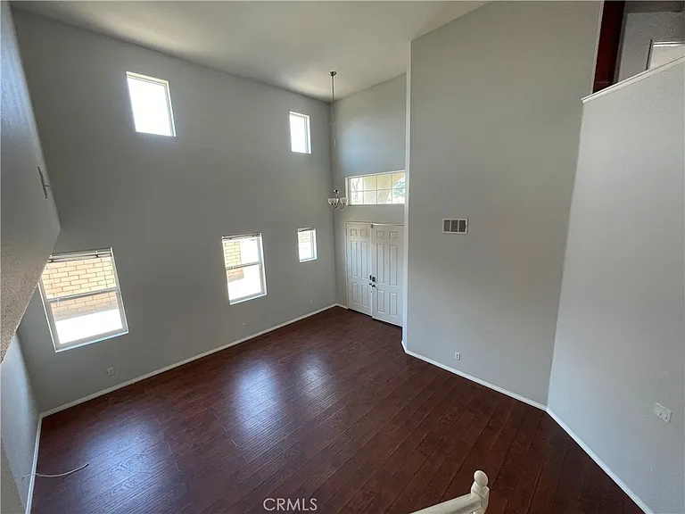 37222 Camden Dr — Photo 14