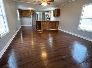 106 Foxglove Ln, Davis Junction, IL 61020