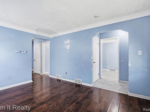 4th image of 20260 Dean St