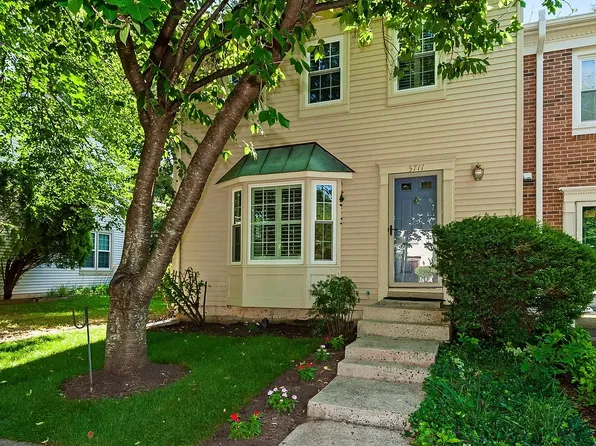 5711 Edgewater Oak Ct, Burke, VA 22015