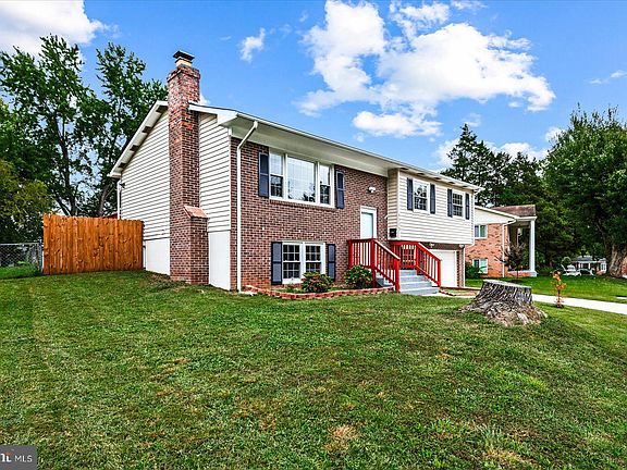 4th image of 4308 Evergreen Dr