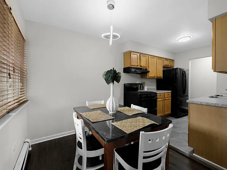 8641 W Foster Ave #1A — Photo 9