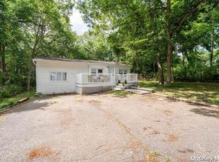 2 Rexmere Ave, Farmingville, NY 11738