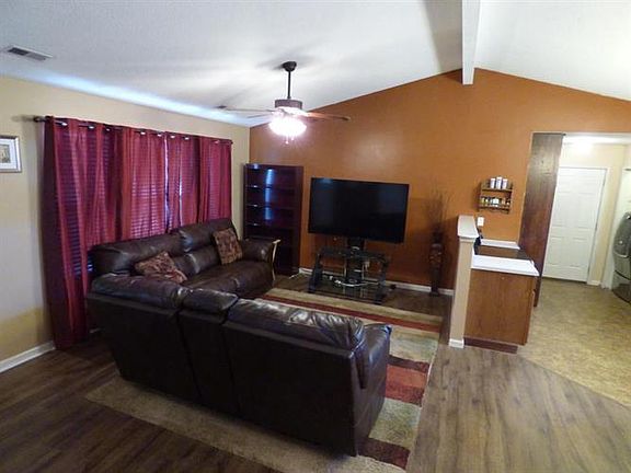 4th image of 3912 Cotton Wood Ct