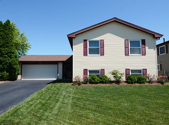 3rd image of 1750 Nautilus Ln