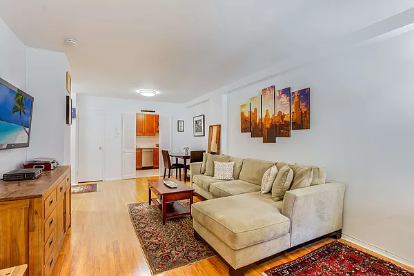 Sold by Spark Realty LLC | media 15