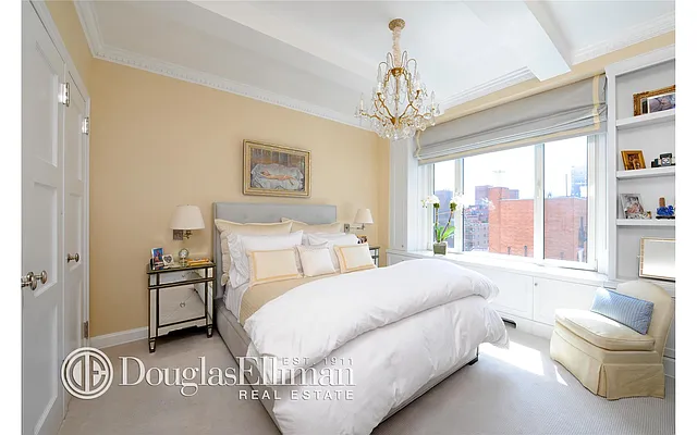 Sold by Douglas Elliman | media 22