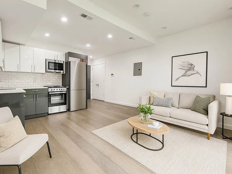 407 E 117th St #1B — Photo 3