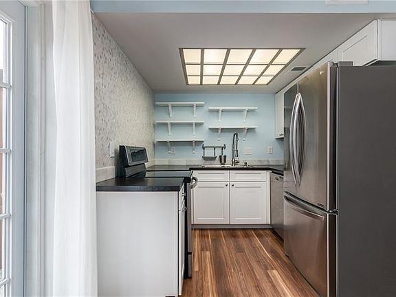 5th image of 447 75th Ave N