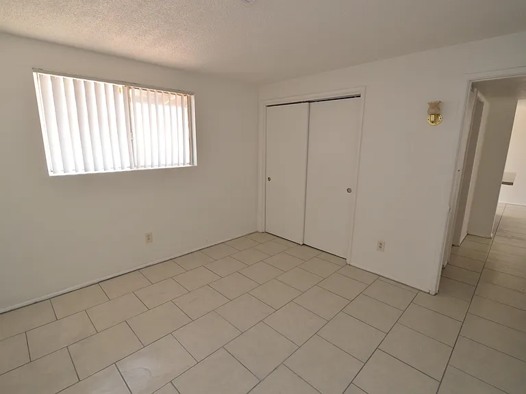 1809 S Van Buren Ave — Photo 7