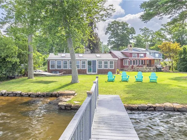 113 Mohawk St, Coventry, RI 02816