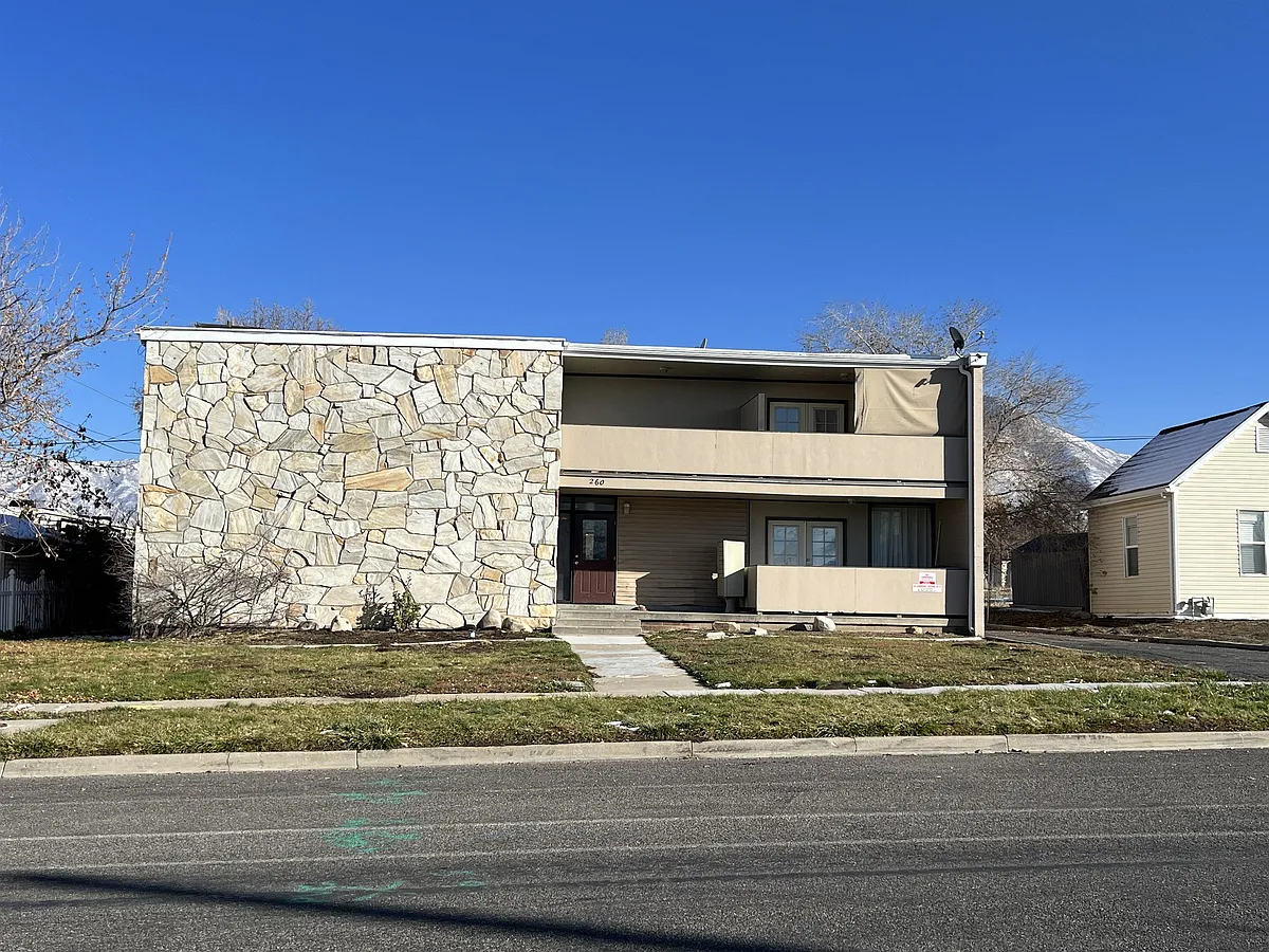Building Photo - 260 N 100 E #11