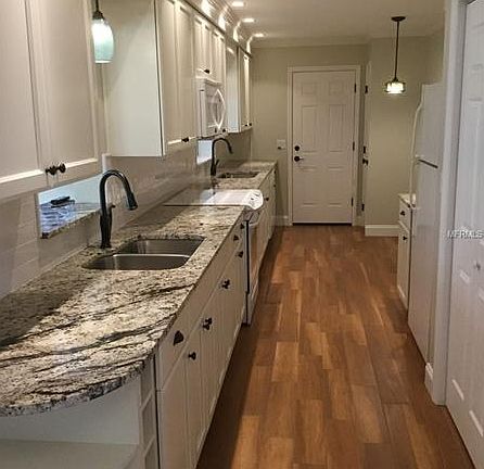 2nd image of 3424 Plantation Dr