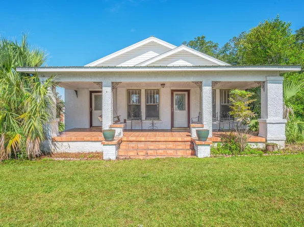 1321 5th St, Florala, AL 36442