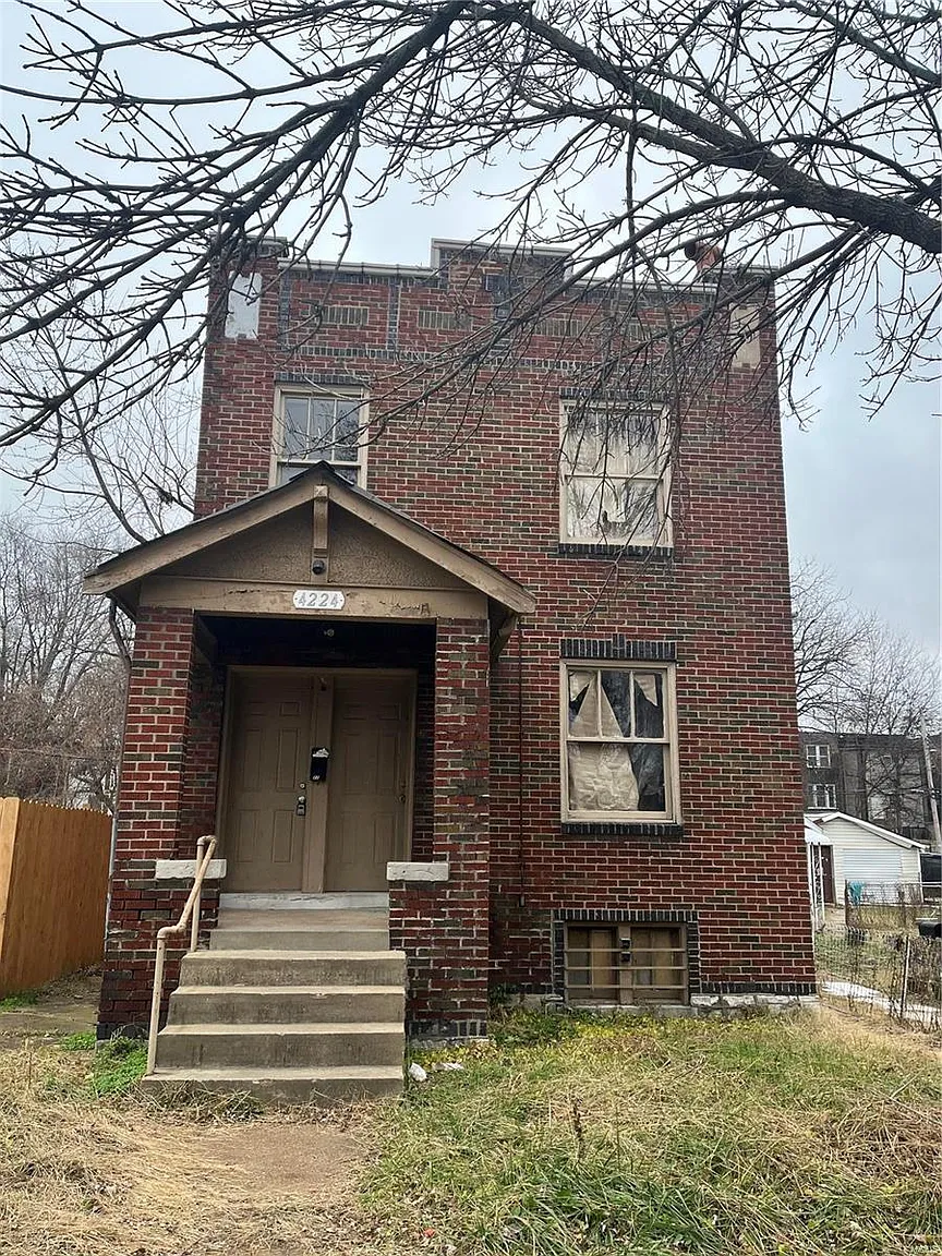 4224 California Ave photo 1