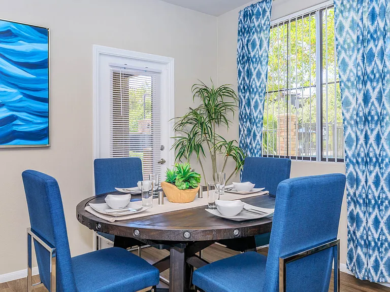 2a2 1140 SQFT 2 Bed 2 Bath