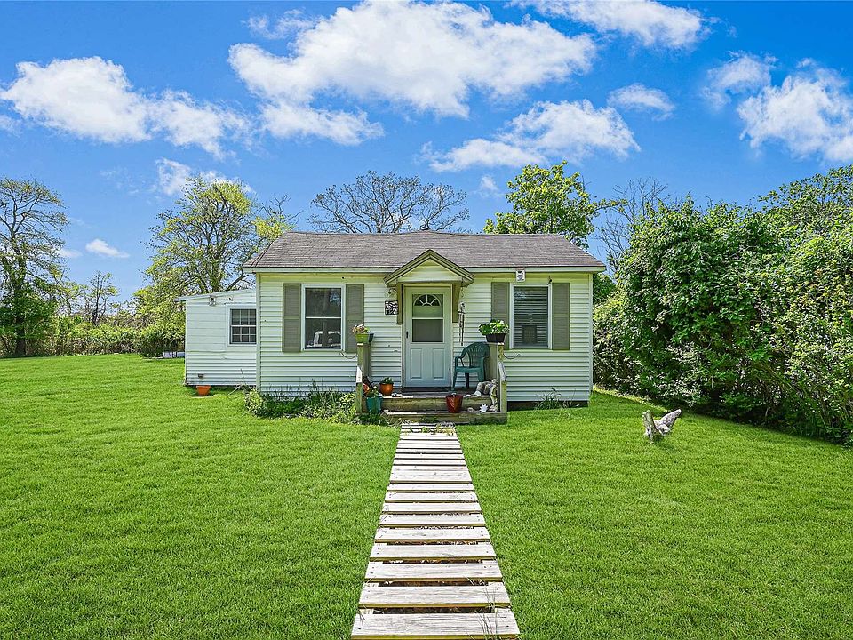 1st image of 60 Diana Dr