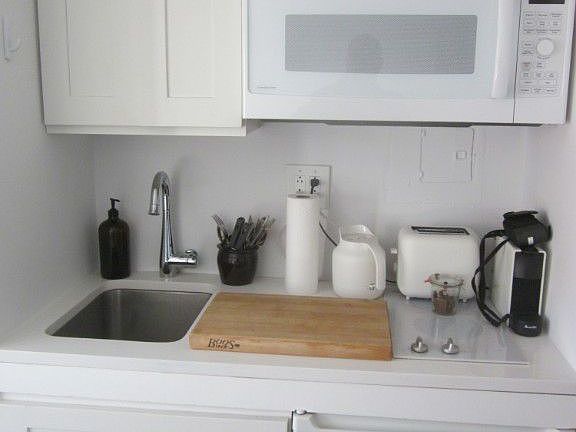 3rd image of 5 Tudor City Pl APT A3