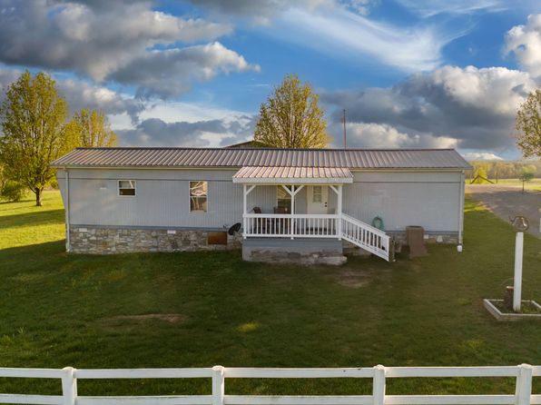 458 Underwood Rd, Lafayette, TN 37083