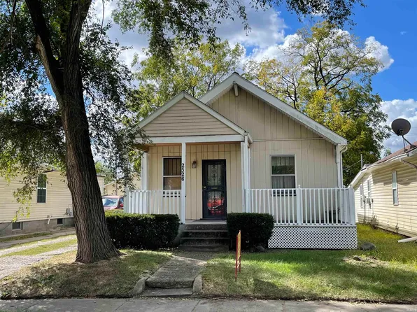 2526 Raymond St, Fort Wayne, IN 46803
