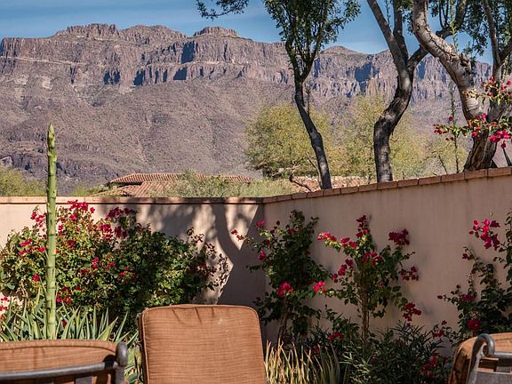 Wow, great mountain views!