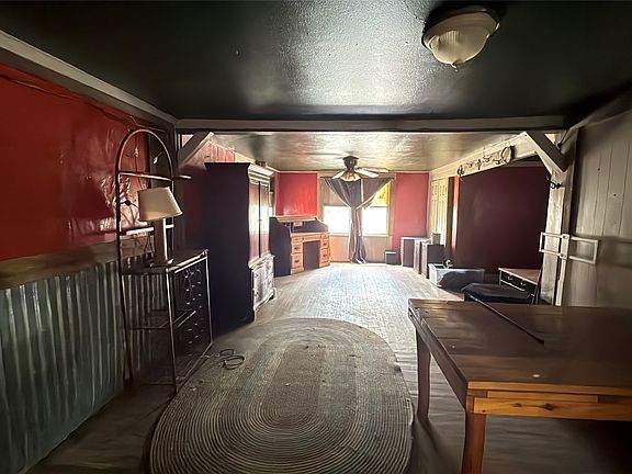5th image of 377 Tom Sawyer St