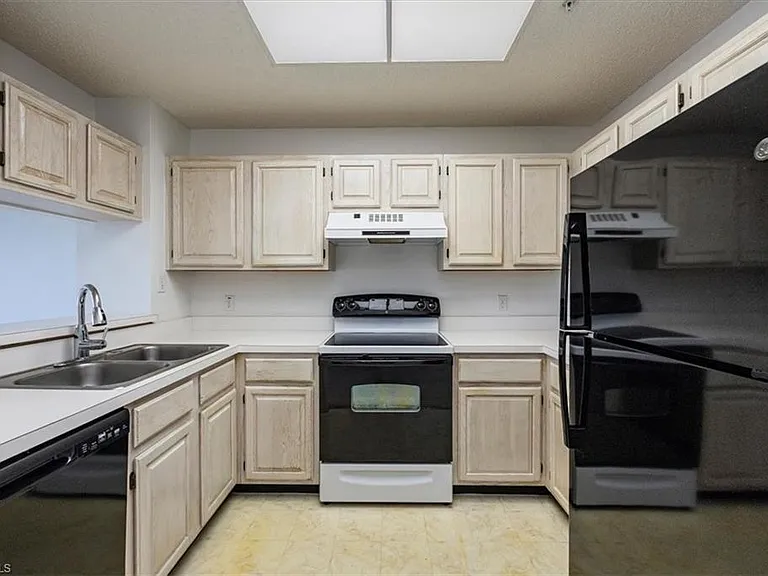 900 Arbor Lake Dr #9-307 — Photo 9
