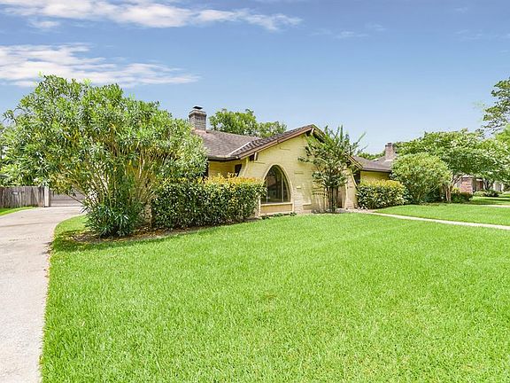 3rd image of 10618 Riverview Dr