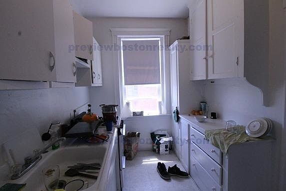 2nd image of 66 Chiswick Rd #K12