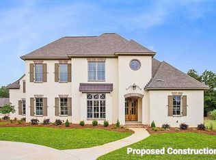104 Triumph Ct, Versailles, KY