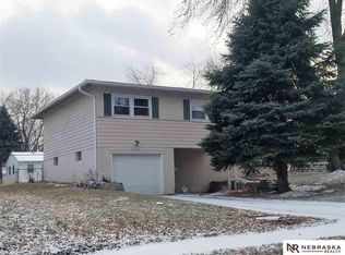 6633 Laurel Ave, Omaha, NE 68104