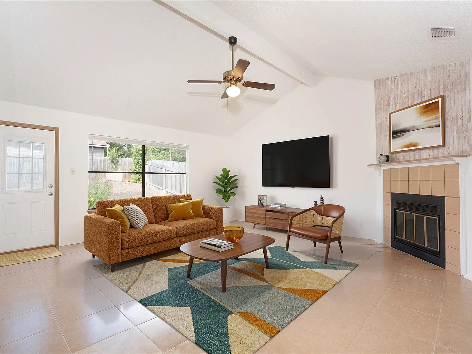 3 bed, 2.0 bath, 1419 sqft, $1,995 — Photo 3