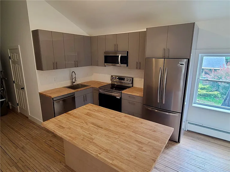 72 Main St — Photo 6