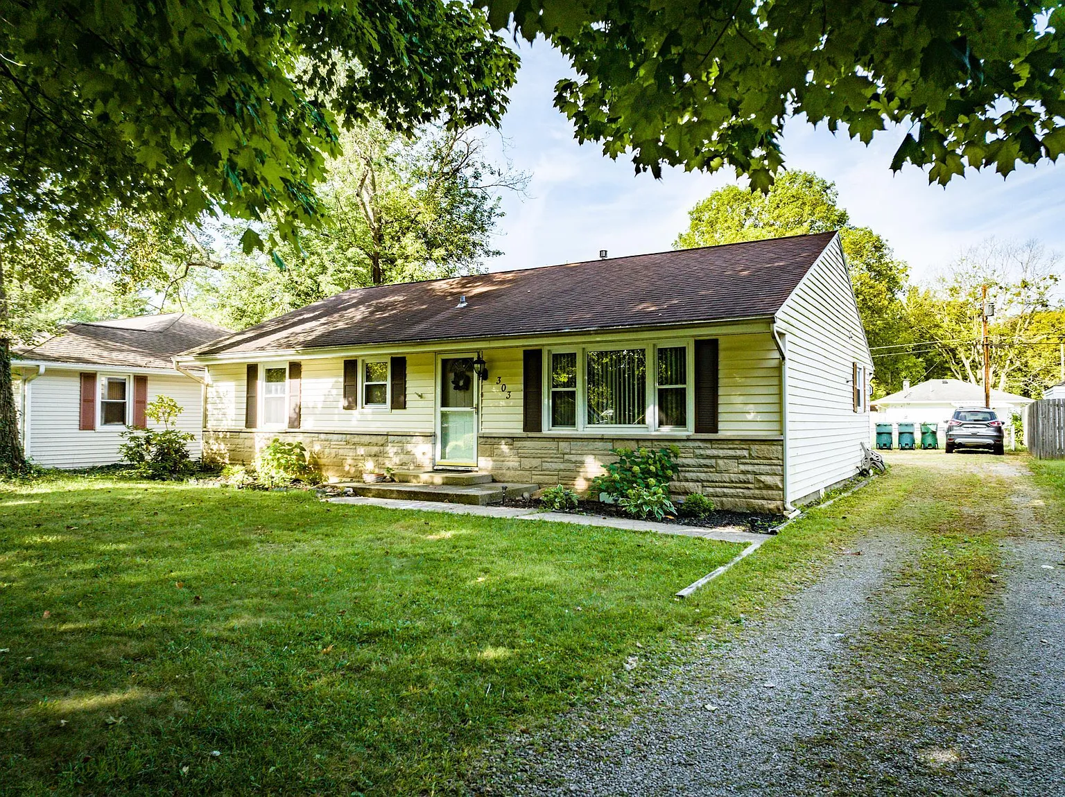 303 S Bittersweet Ln photo 1