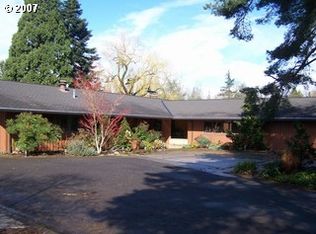 2745 SW Roxbury Ave, Portland, OR 97225