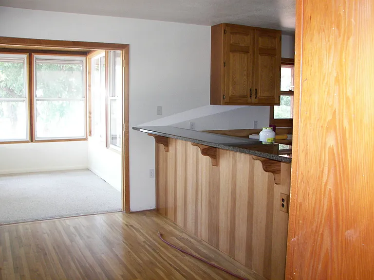 Upstairs Kitchen and Breakfast Nook