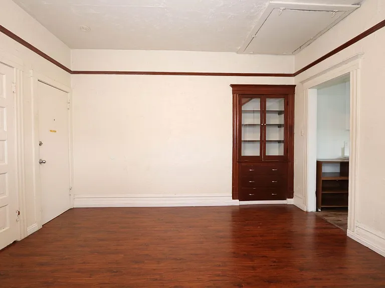 3907 Chestnut St — Photo 9