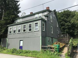 21 Wilson St, Clinton, MA 01510