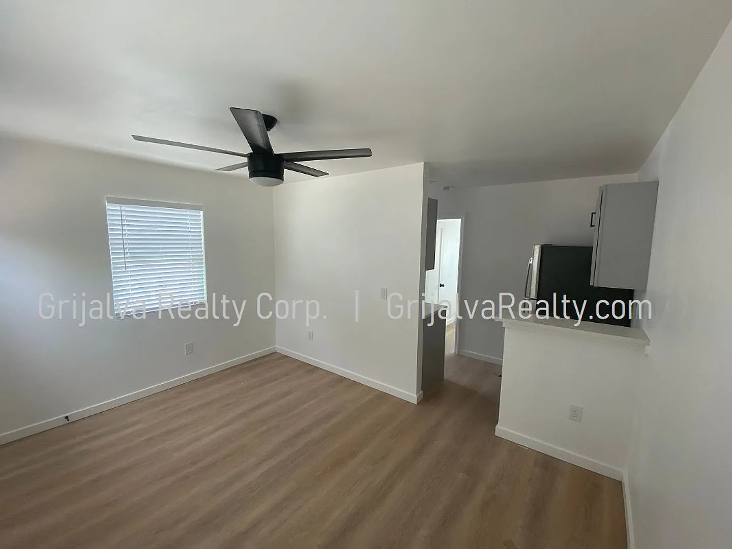 1030 Lee — Photo 3