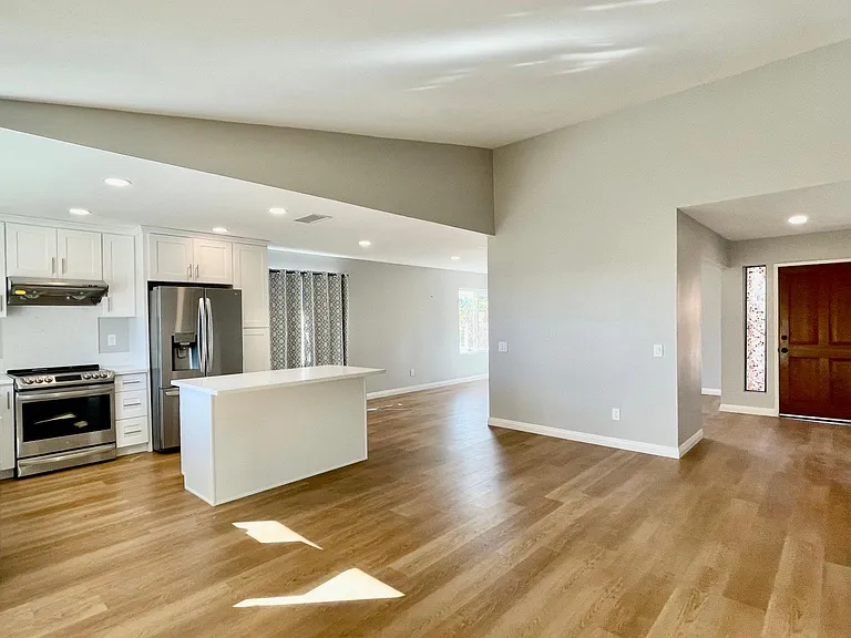 13556 Samantha Ave — Photo 8