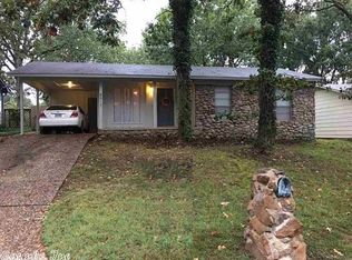 8917 Merrymen Rd, Sherwood, AR 72120