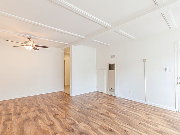 4th image of 3874 Haines St #0