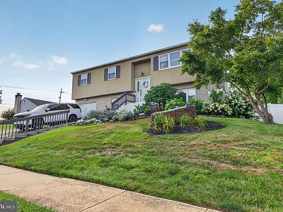 2nd image of 2 Cathy Ln